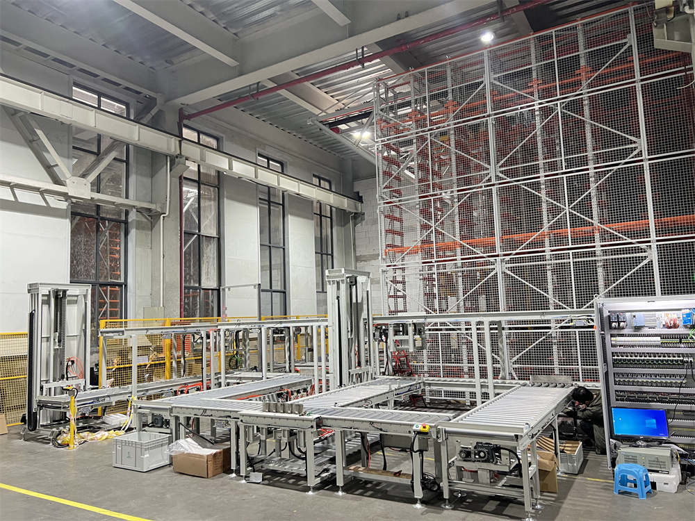 廠家如何使用穿梭時貨架作業(yè)？