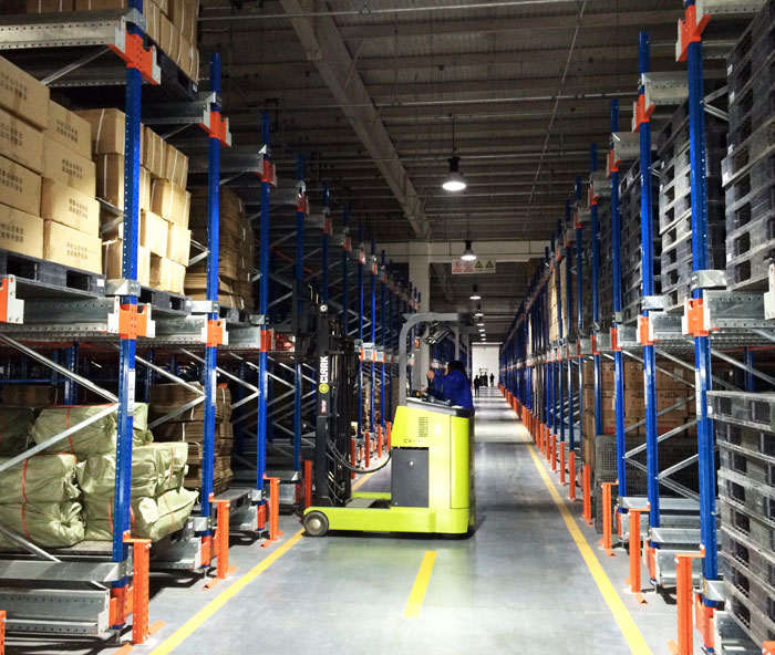 四向穿梭車貨架的工作運(yùn)行：流程、管理與挑戰(zhàn)